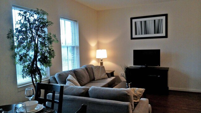Norcross Station Apartments
