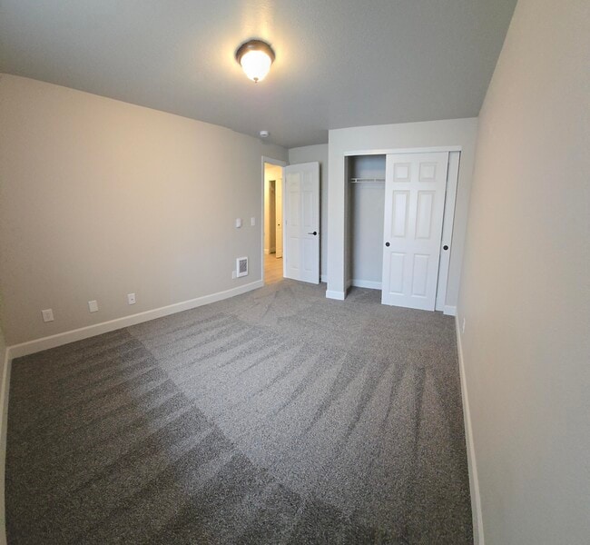 DORMITORIO 1 - Columbia Village Apartments