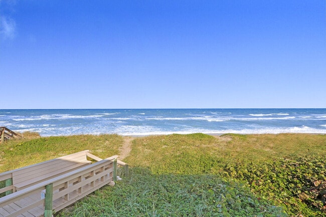 Photo - 1501 NE Ocean Blvd Unit 2