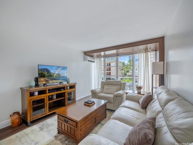Building Photo - 1-bed, 1-bath condo located in Waikiki Unit 409
