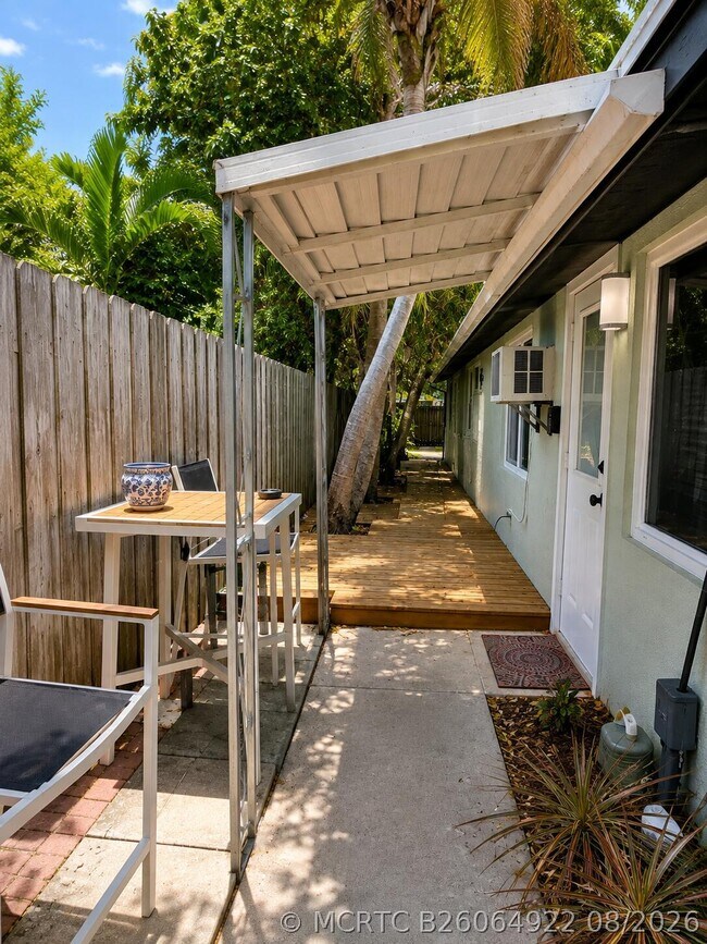 Photo - 1716 NE 17th Way