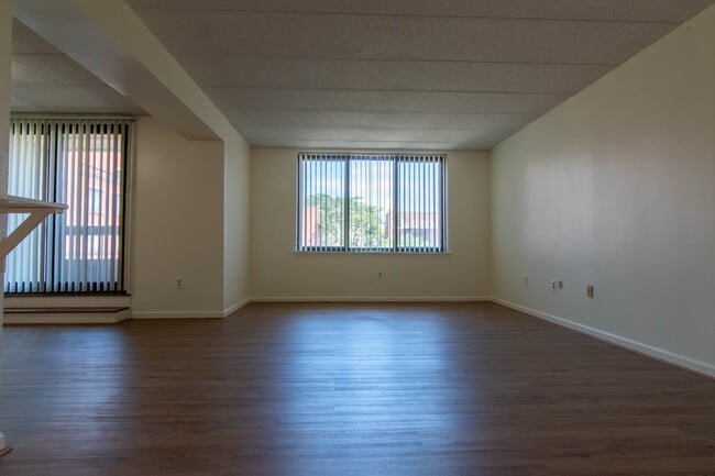 Photo - 85 Brainerd Rd Unit 324