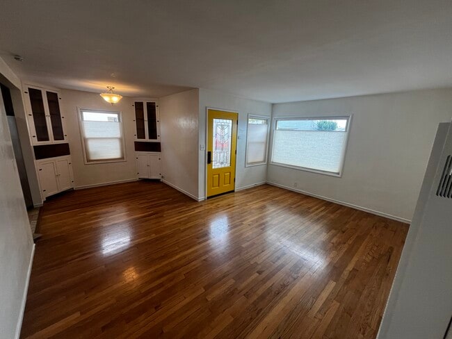 Photo - 2727 Gaynor Ave