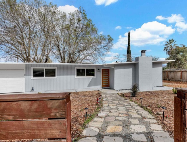 Building Photo - 1167 Temple Dr Rental