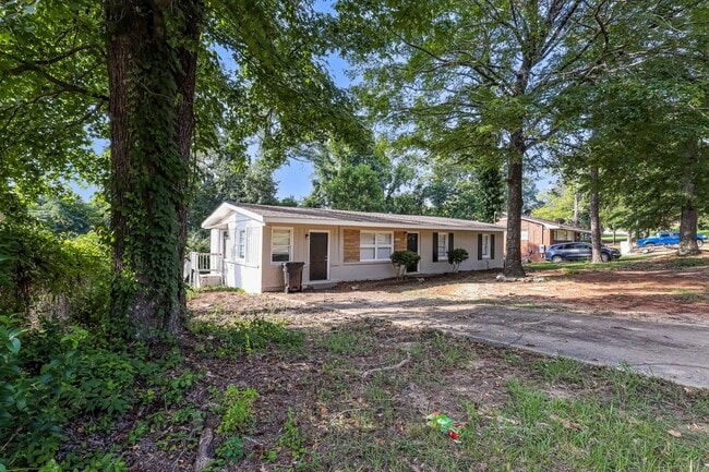 Photo - 2080 Shelby St