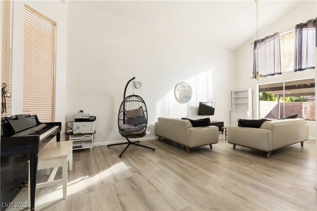 Photo - 7820 Mount Angel Dr