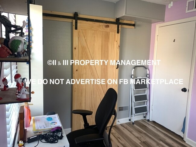 Photo - 5006 Woodend Ave