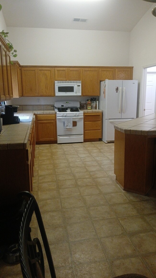 2052 W Orange Ave