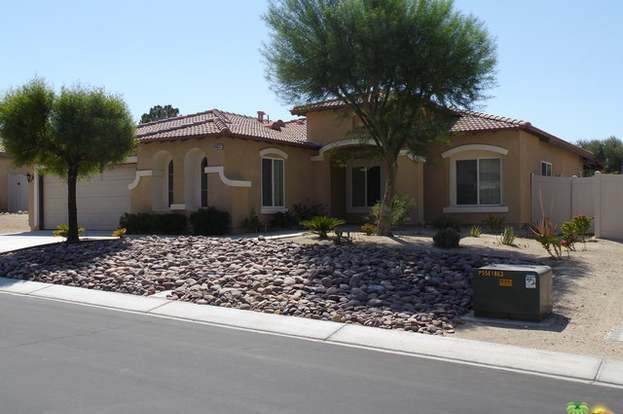 Photo - 64337 Pyrenees Ave