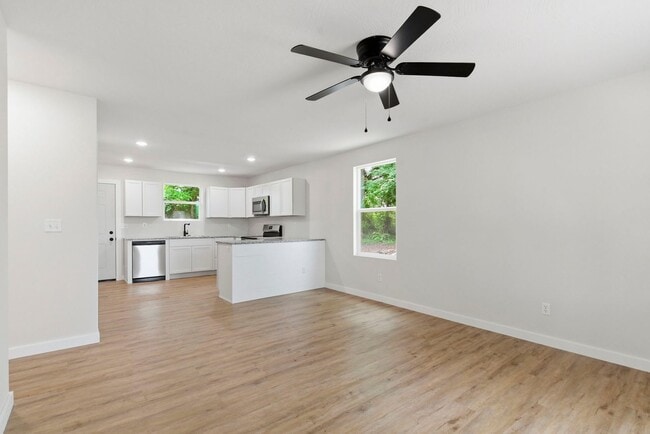 Photo - 3 Bedroom | 2 Bathroom | Marionville | Granite | Stainless Steel Appliances | Brand New!
