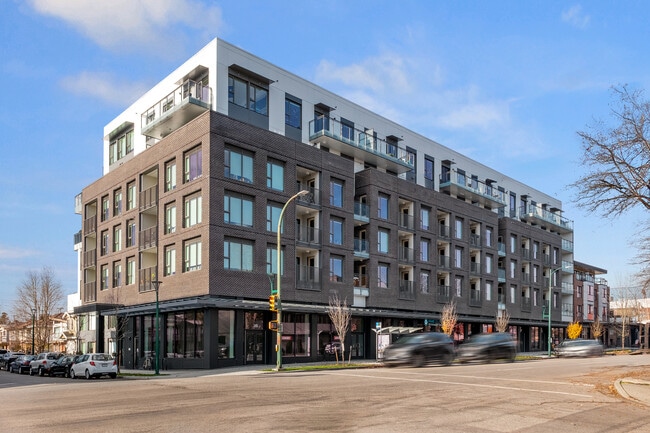 Building Photo - Comma Fraser Unit 506