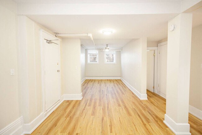 1BDR - Living Room - 980 Wolseley Apartment