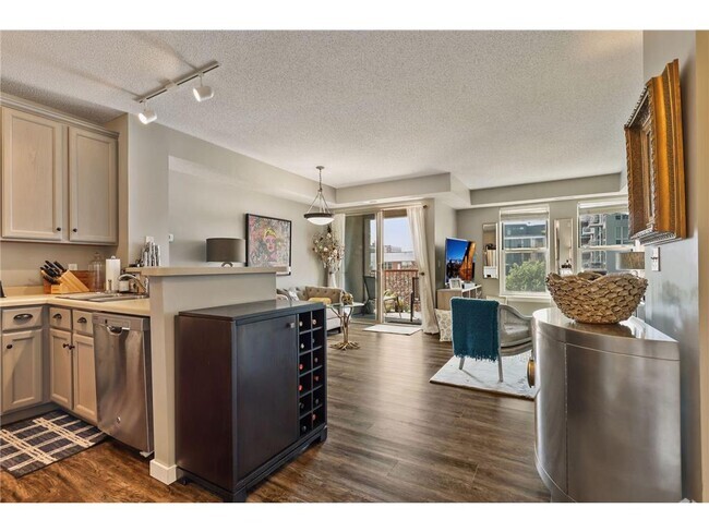 Building Photo - 660 N 2nd St Unit 410 Rental