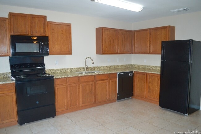 Photo - 6667 Beech Trail Dr