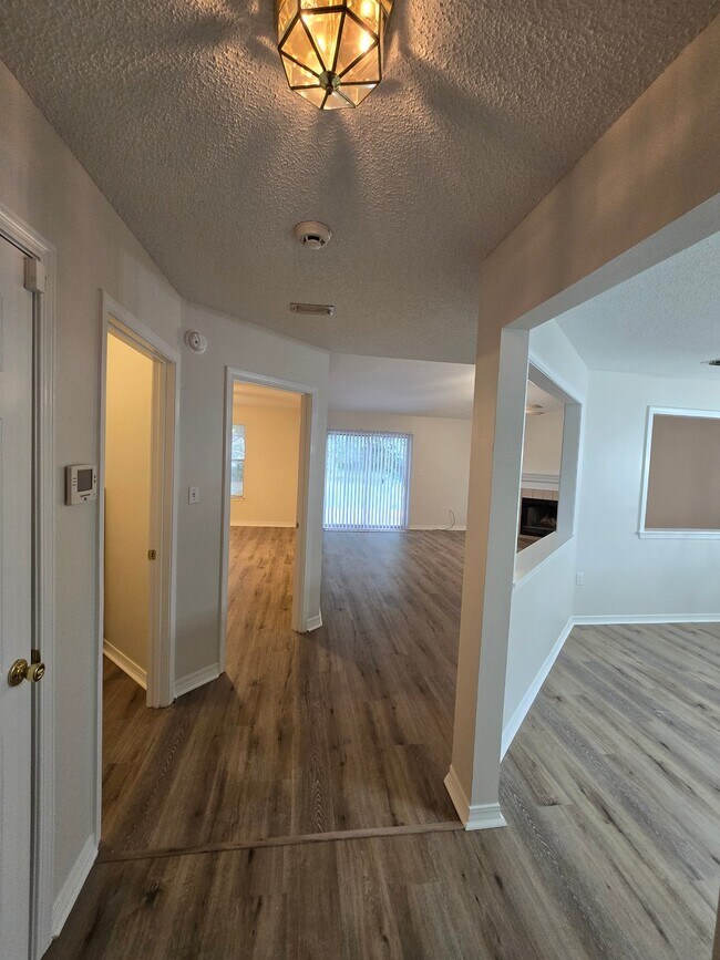Photo - 396 Brown Pl