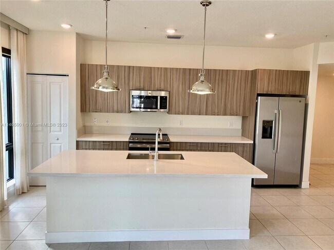 8201 NW 81st St D-105  