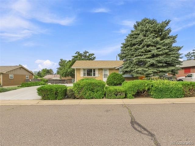 Building Photo - 11305 Downing Dr