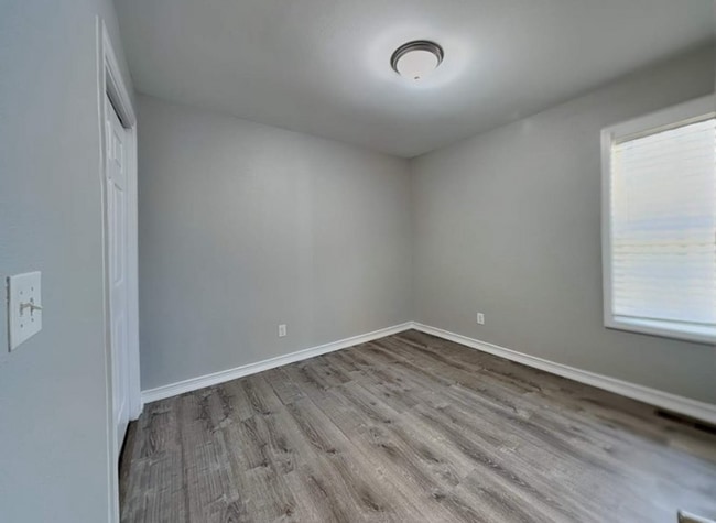 Photo - 500 Parnell Dr