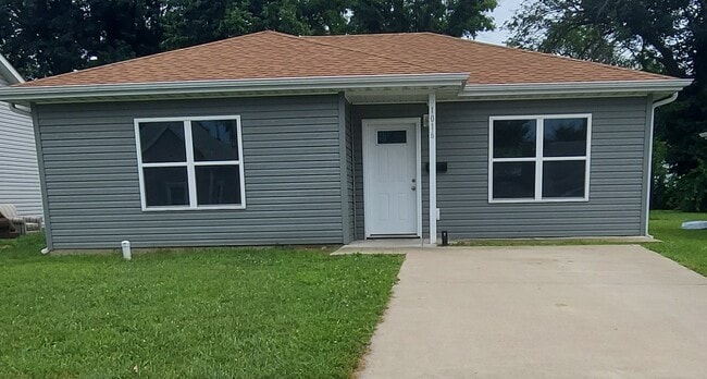 Building Photo - 1016 Emmons St Rental
