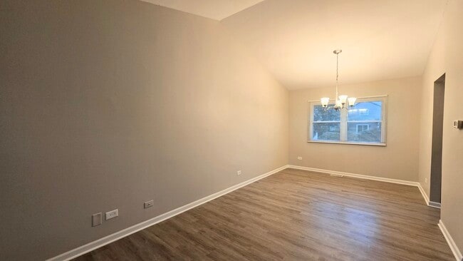 122 Canton Ln