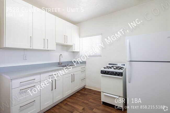 Building Photo - *OPEN HOUSE: 5/18 10-11AM* Rare Coastal St... Unit 5