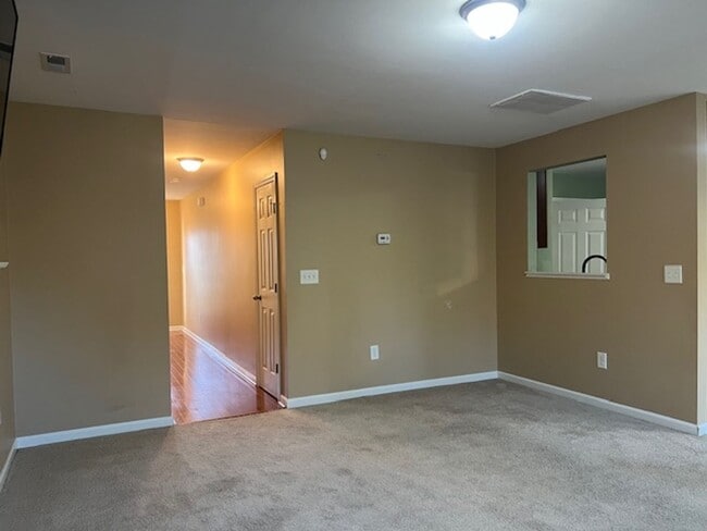 Photo - 68 Bicentennial Way