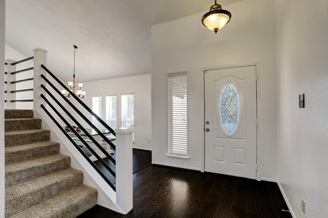 Photo - 121 Misty Brook Ln