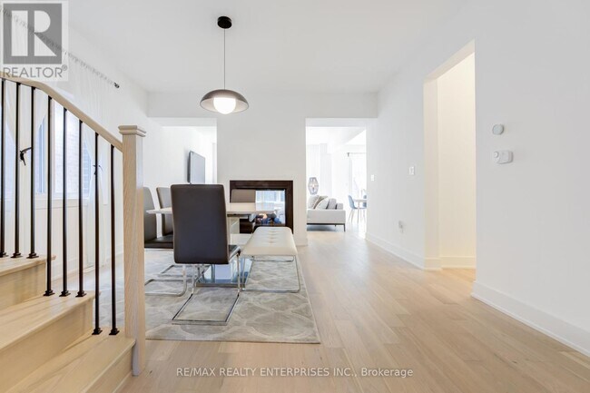 Photo - 61 Wheatfield Rd