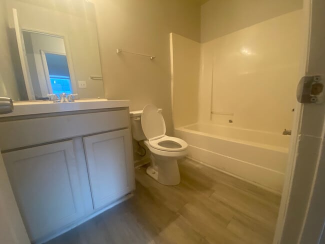 Photo - Room in Condo on Beck St