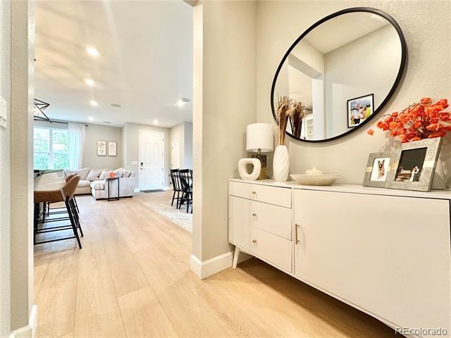 Photo - 8384 Holman St