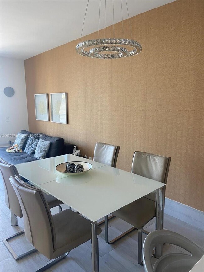 Photo - 501 NE 31st St Unit 604