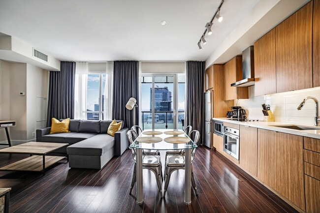 Photo - 300 Front St W Unit ID1050758P