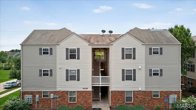 Building Photo - MOVE IN READY condo in Lake St. Louis