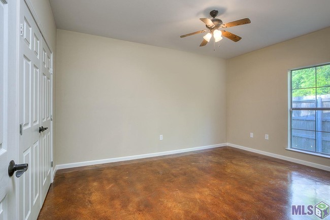 Building Photo - 3512 Yorkfield Dr Unit B