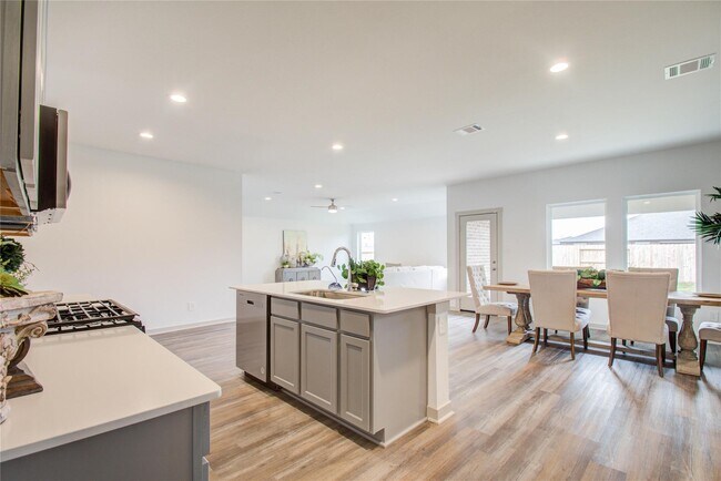 Photo - 3407 Lake Landing Ln