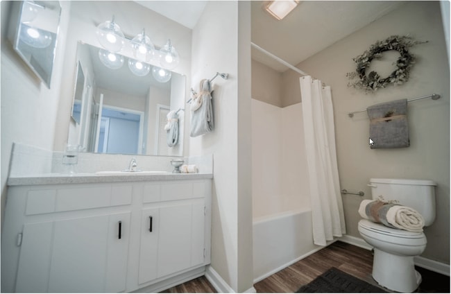 Photo - Willow Creek Apartments