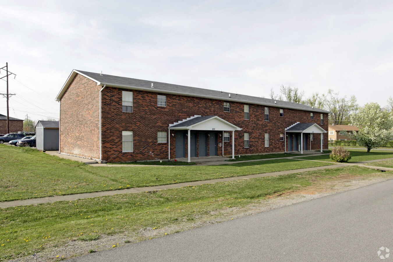 Foxwood Apartments - Foxwood Apartments