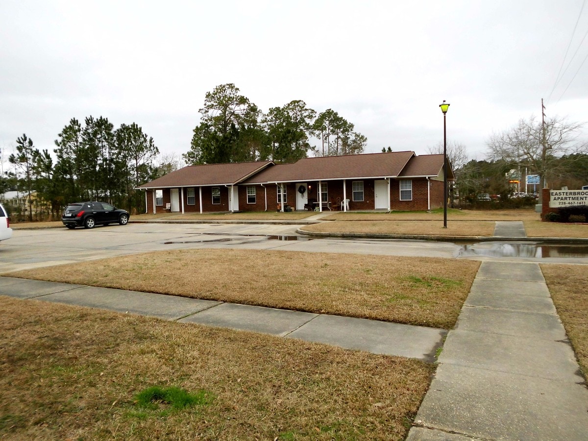 Photo - Easterbrook Apartments