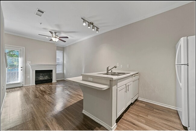 Photo - 9215 Garland Rd