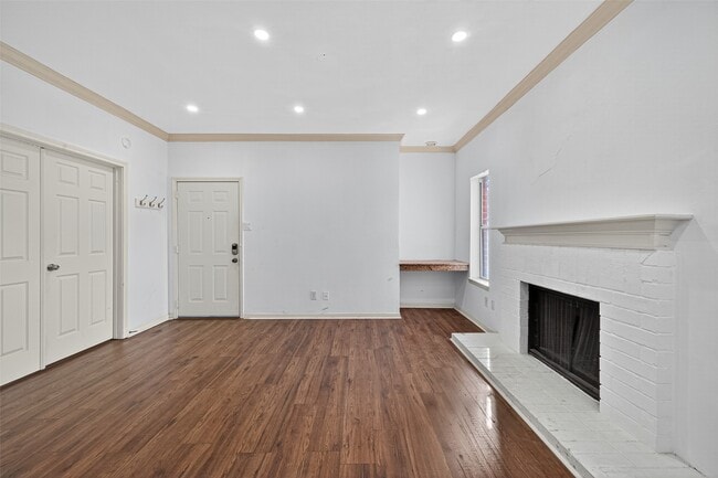 Photo - 4041 Drake St Unit 203