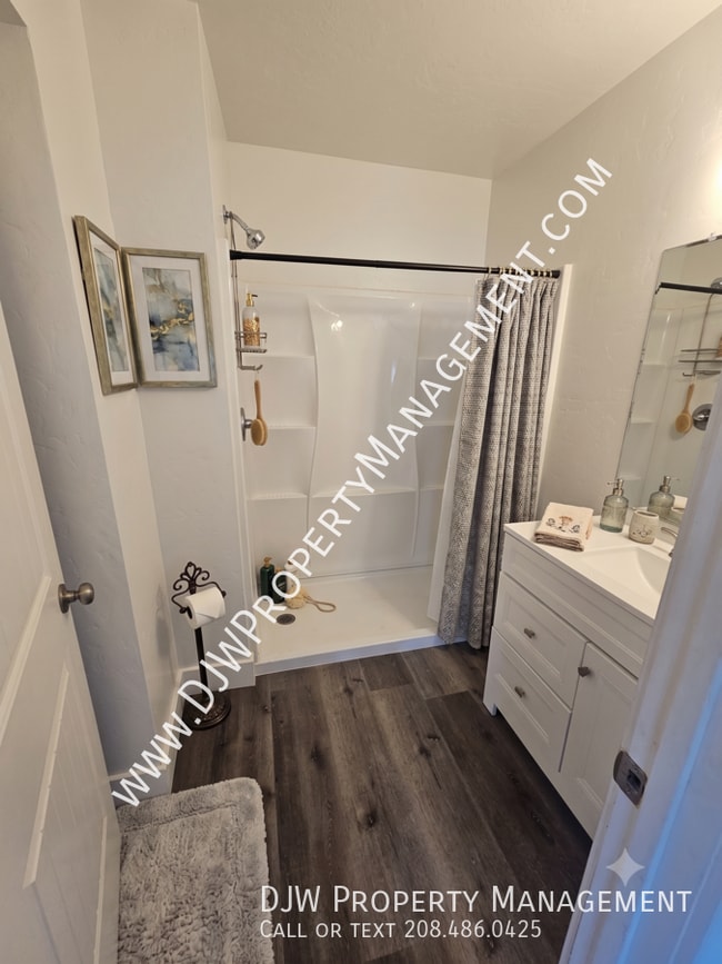 Photo - 424 5th Ave S
