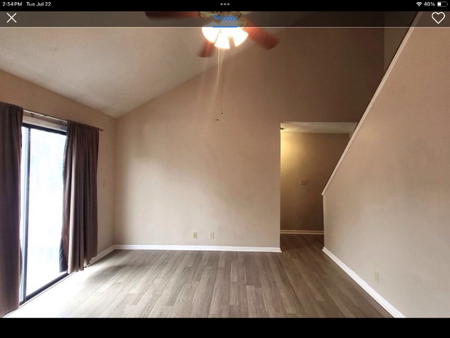 Photo - 502 Oak Cir Dr