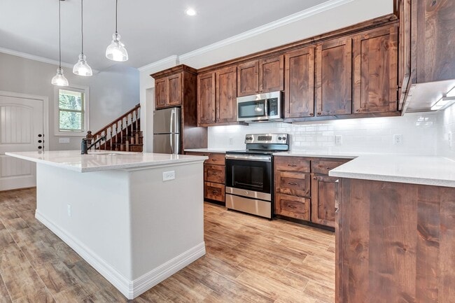 311 Fairway Dr