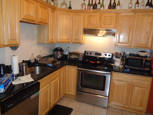 Photo - 23 Aberdeen St Unit 2