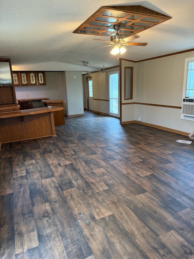 Photo - 5991 Friendship Rd