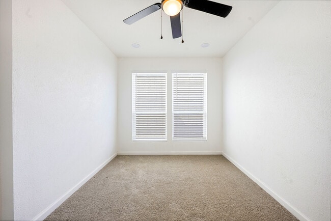 Cozy 2B Townhome