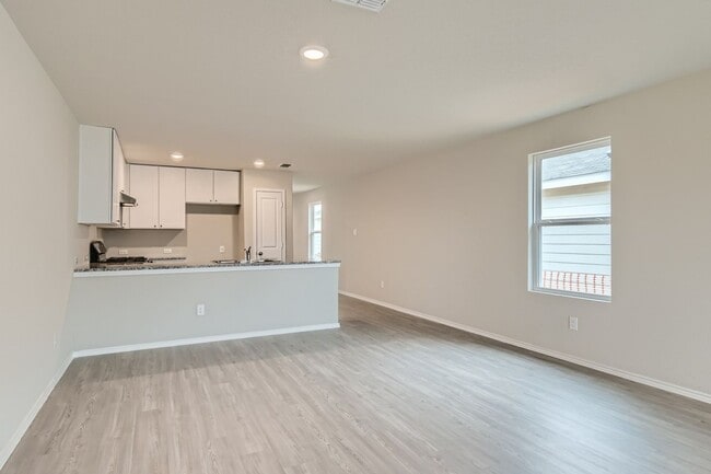 Photo - Beautifully Designed4-Bedroom Home with Open-Concept Living in a Prime Location