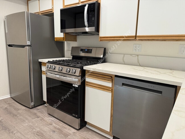 Photo - 44514 15th St E