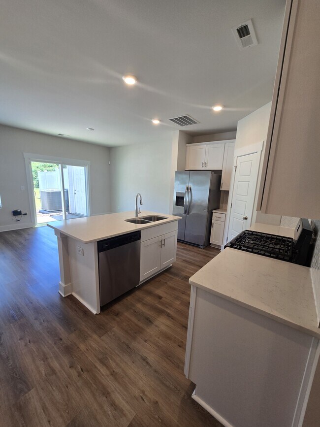 Photo - 623 Millwright Wy
