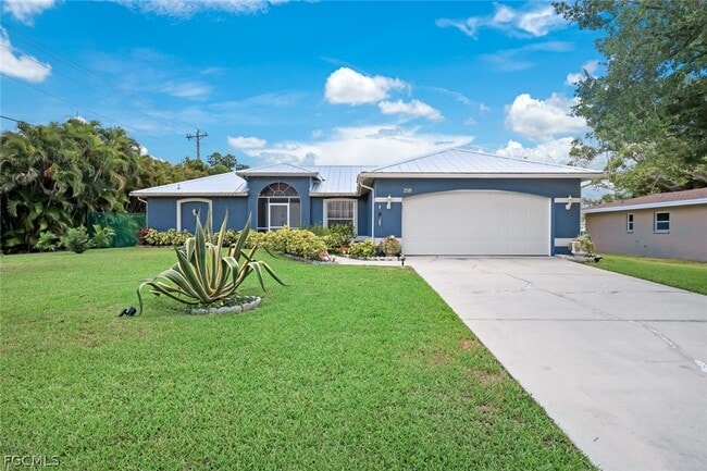 Building Photo - 250 SE 44th St